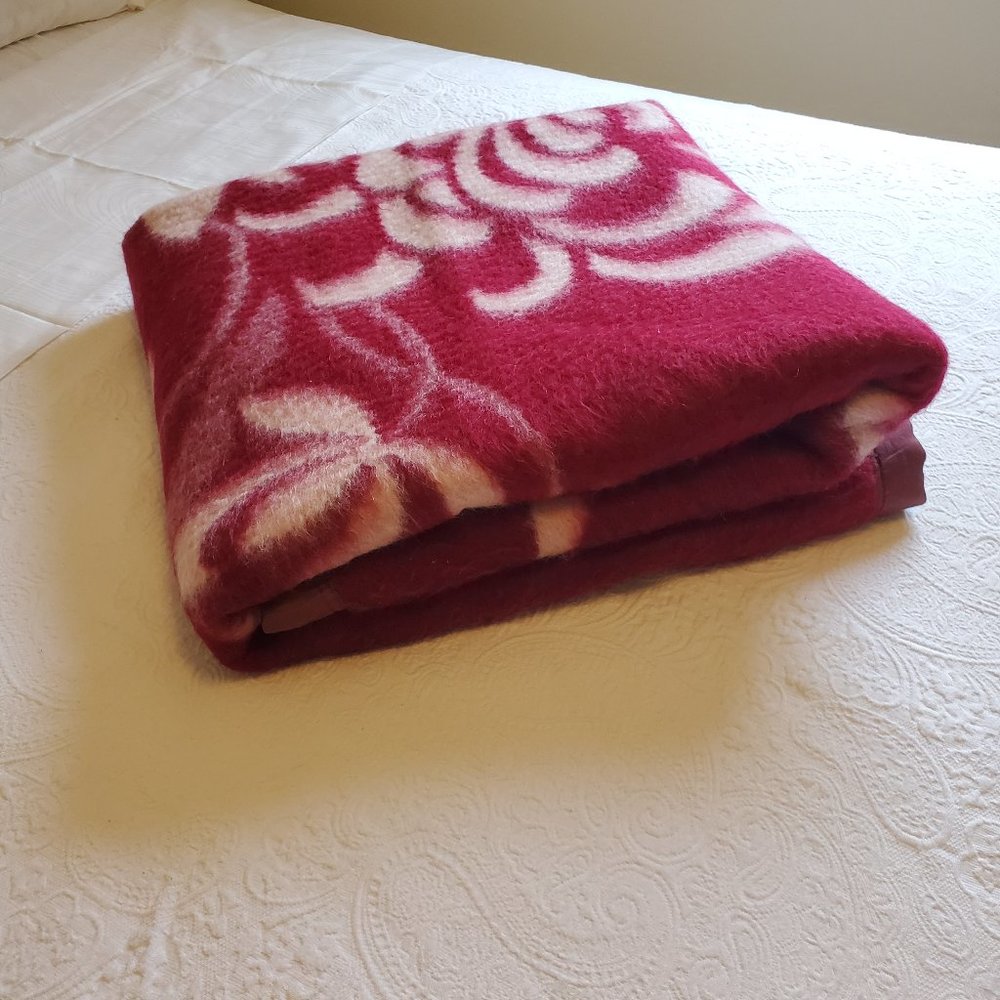 Vintage 100% wool blanket